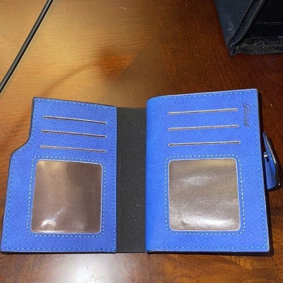 NWOT Multi compartment cobalt blue vegan wallet - Picture 5 of 11